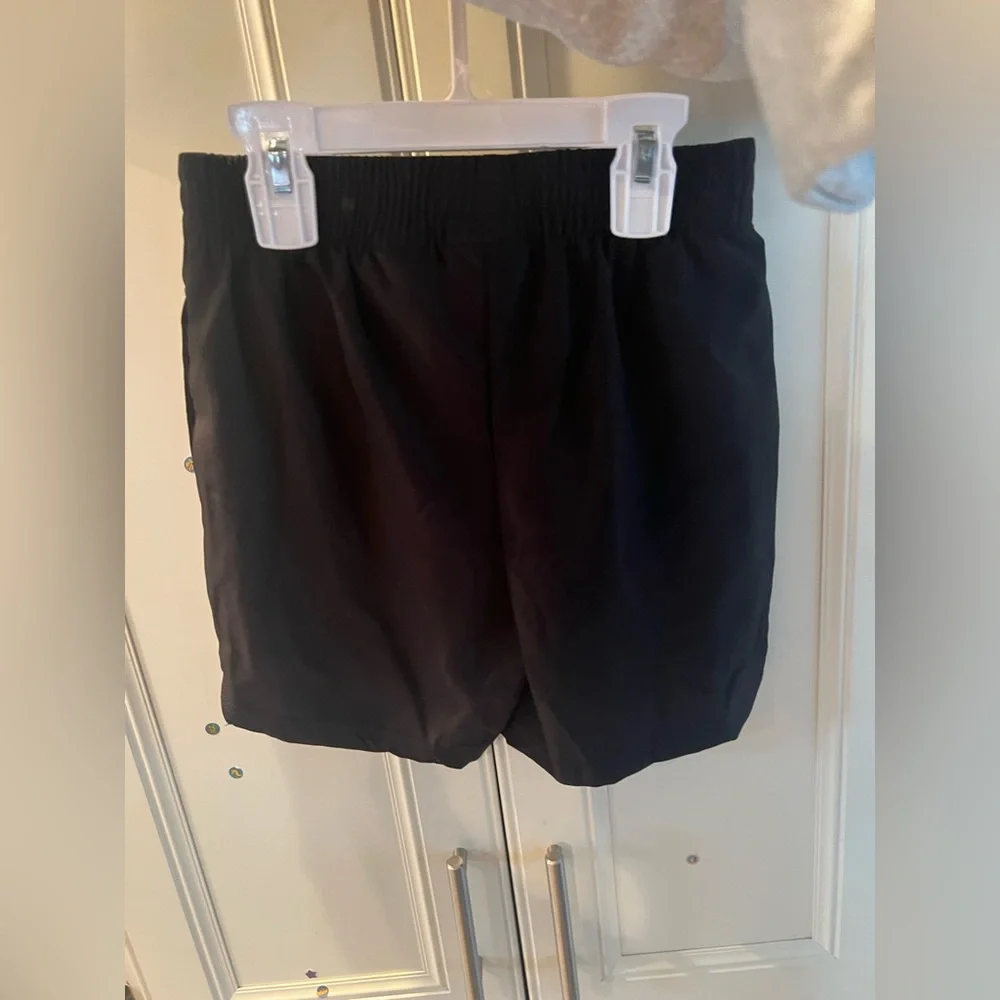 New Balance Kids 2 Piece Set - gray pink & black Shorts Size 5/6